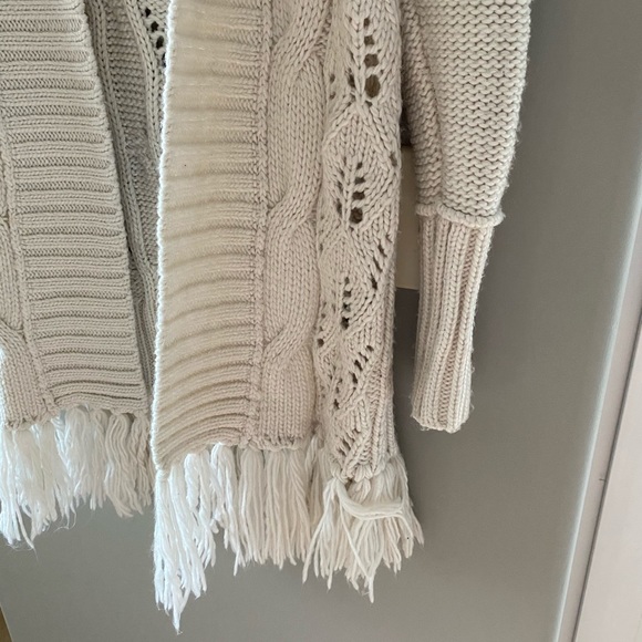 ♻️ AE Knit Cardigan - Picture 2 of 4